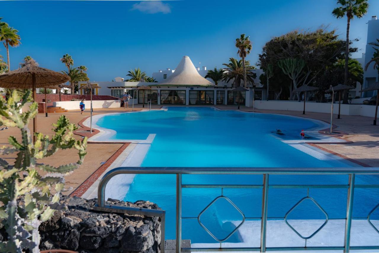 Apartamento En Playa Roca Primer Linea De Mar Costa Teguise Exterior foto